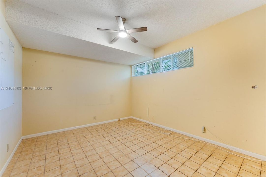 For Rent: $3,500 (4 beds, 2 baths, 2080 Square Feet)