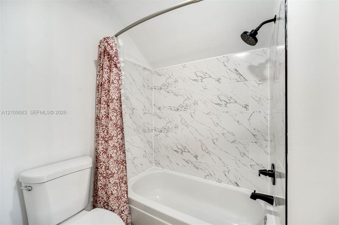 For Rent: $3,500 (4 beds, 2 baths, 2080 Square Feet)