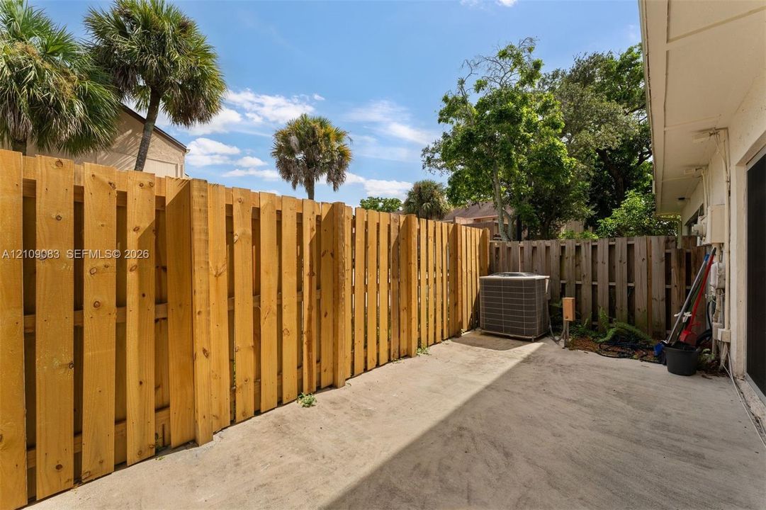 For Rent: $3,500 (4 beds, 2 baths, 2080 Square Feet)