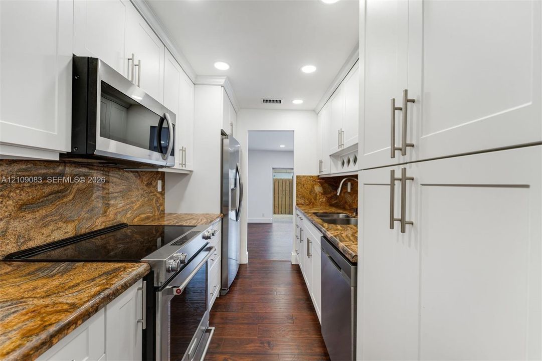 For Rent: $3,500 (4 beds, 2 baths, 2080 Square Feet)