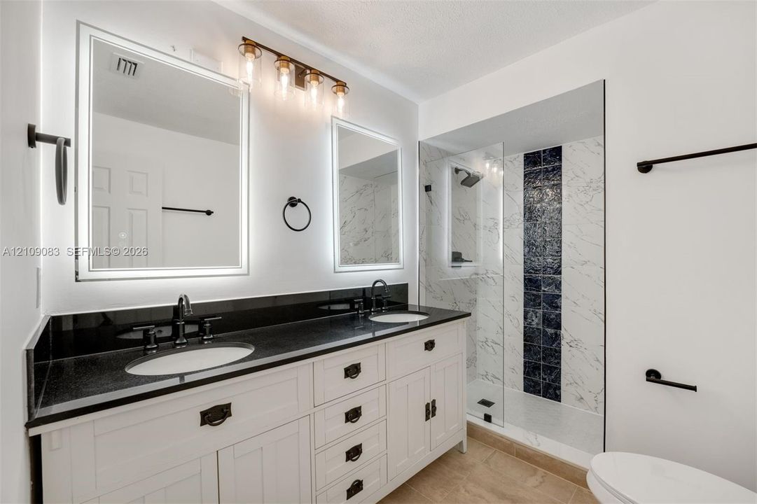 For Rent: $3,500 (4 beds, 2 baths, 2080 Square Feet)