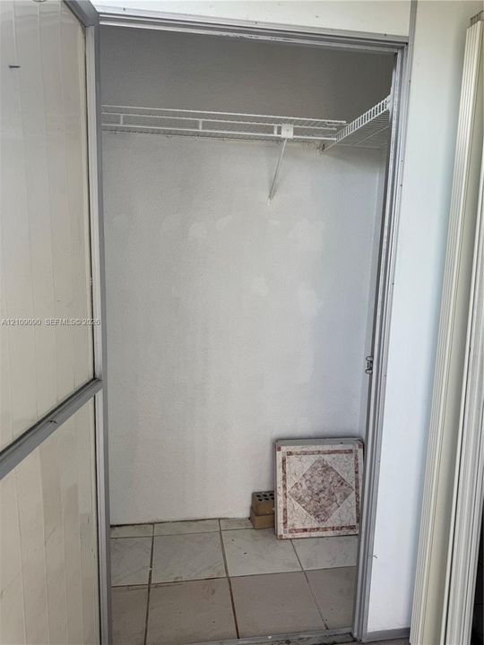 В аренду: $1,750 (2 спален, 1 ванн, 953 Квадратных фут)