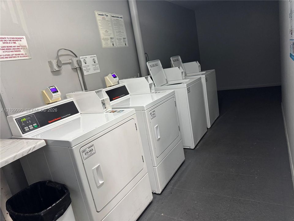 В аренду: $1,750 (2 спален, 1 ванн, 953 Квадратных фут)