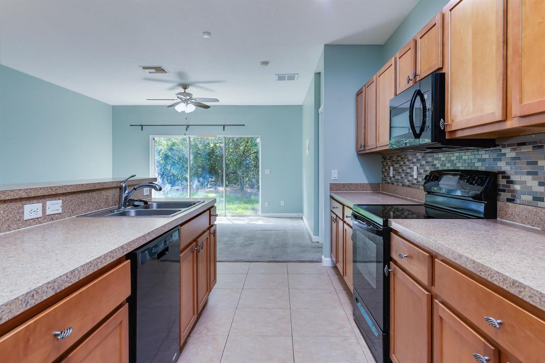 2551Creekside-12