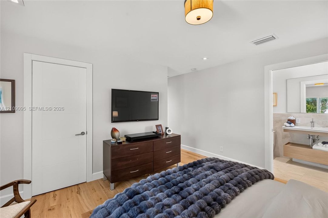 For Sale: $4,950,000 (4 beds, 4 baths, 4247 Square Feet)
