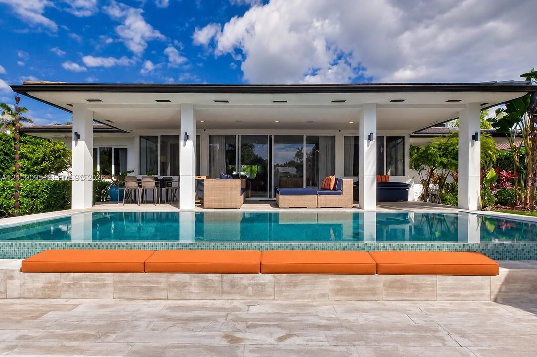 For Sale: $4,950,000 (4 beds, 4 baths, 4247 Square Feet)