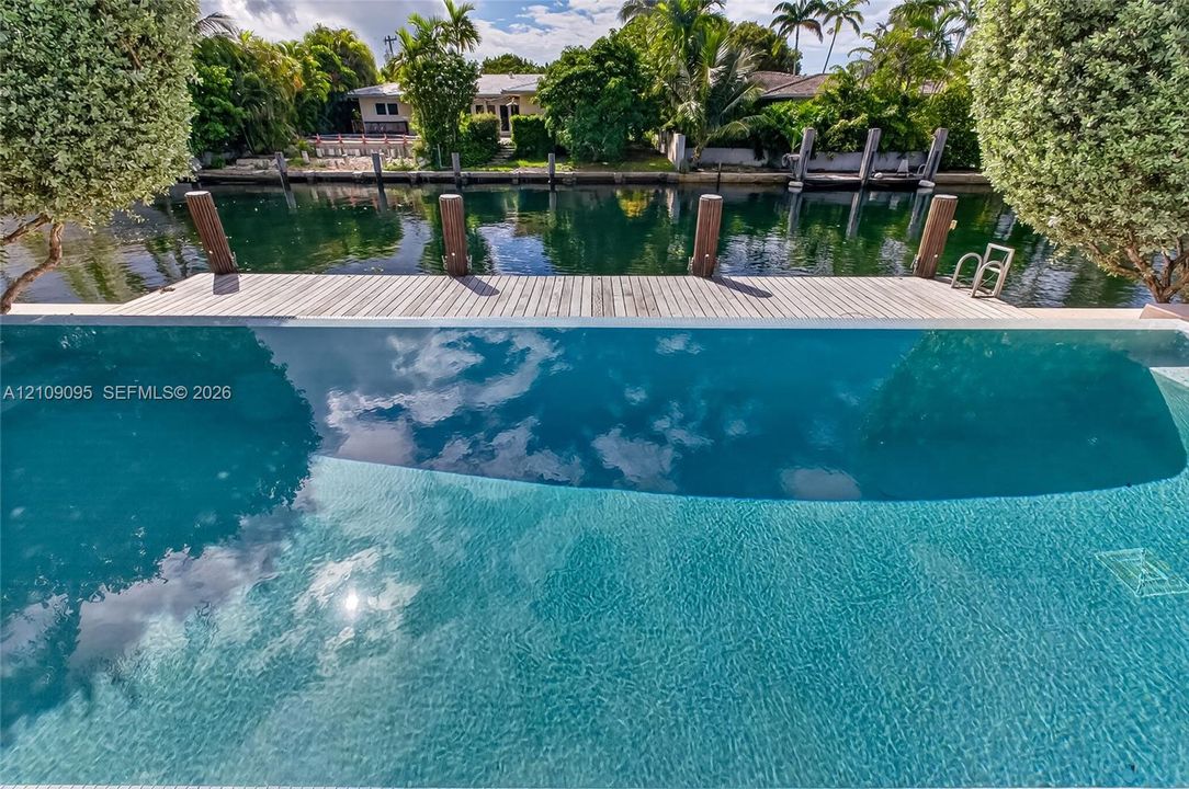 For Sale: $4,950,000 (4 beds, 4 baths, 4247 Square Feet)