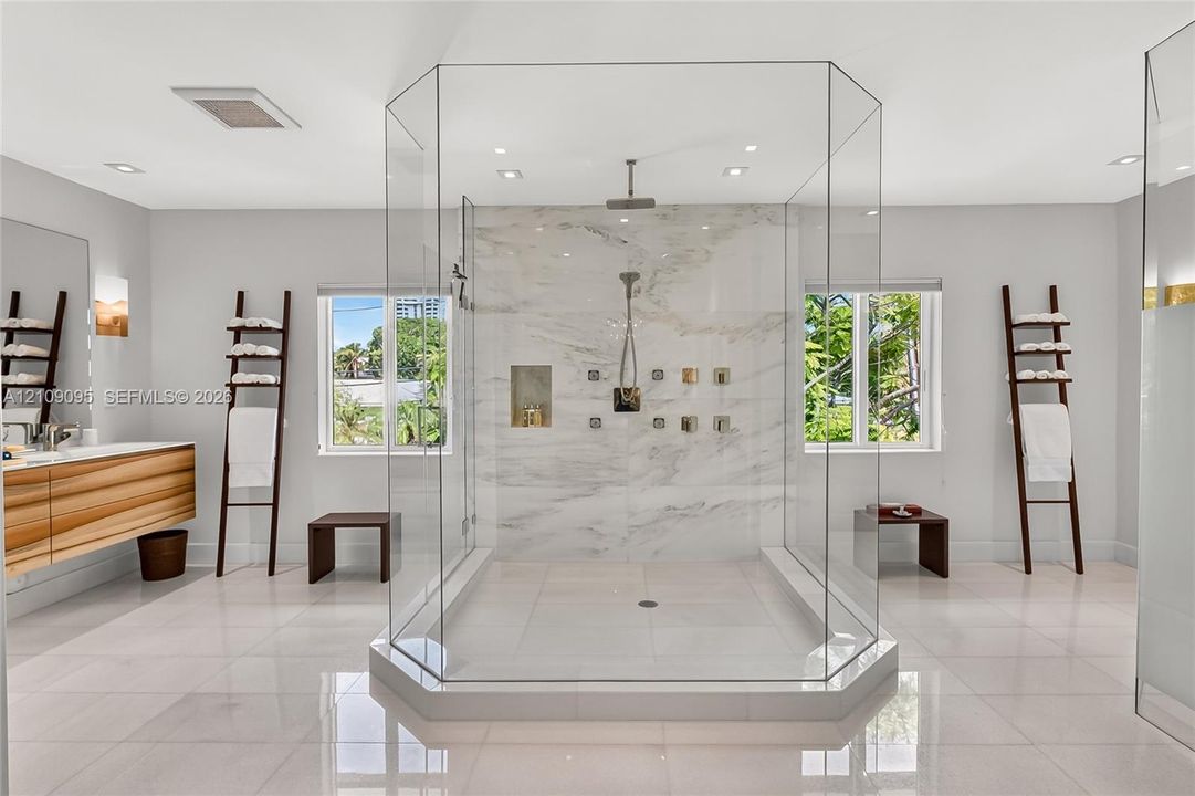For Sale: $4,950,000 (4 beds, 4 baths, 4247 Square Feet)