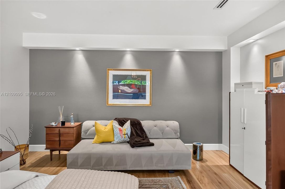 For Sale: $4,950,000 (4 beds, 4 baths, 4247 Square Feet)