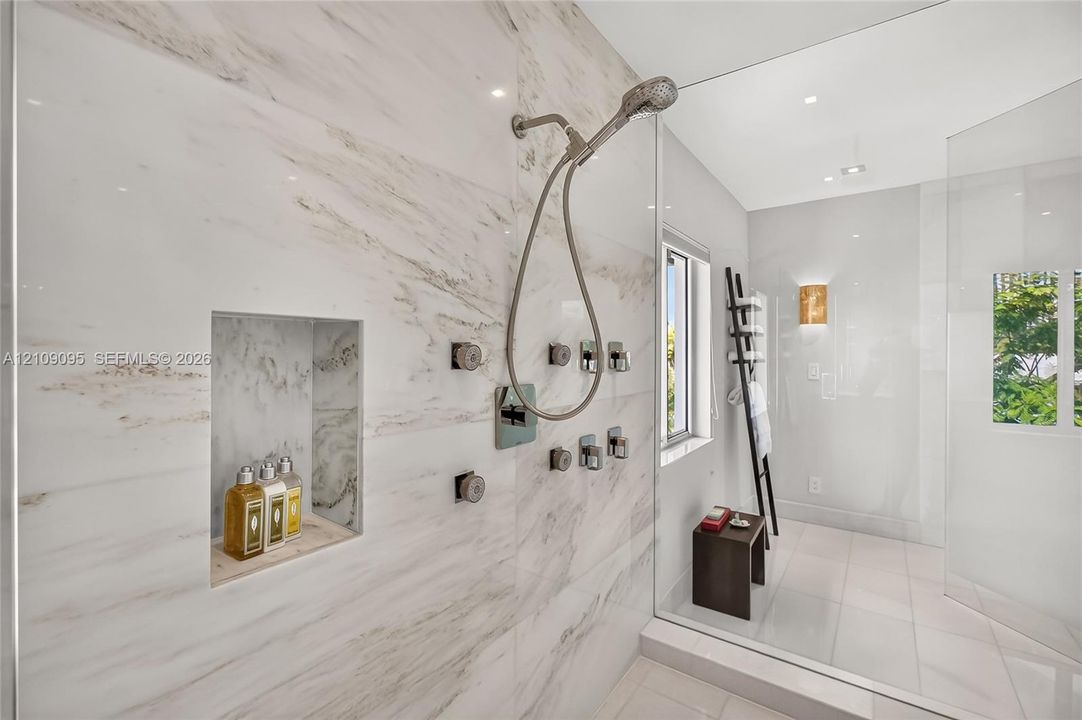 For Sale: $4,950,000 (4 beds, 4 baths, 4247 Square Feet)