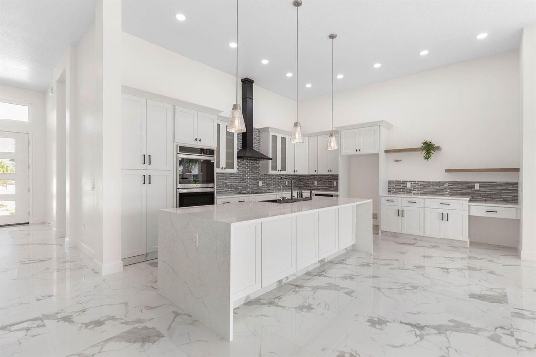 13-web-or-mls-116 Longview Way N-12