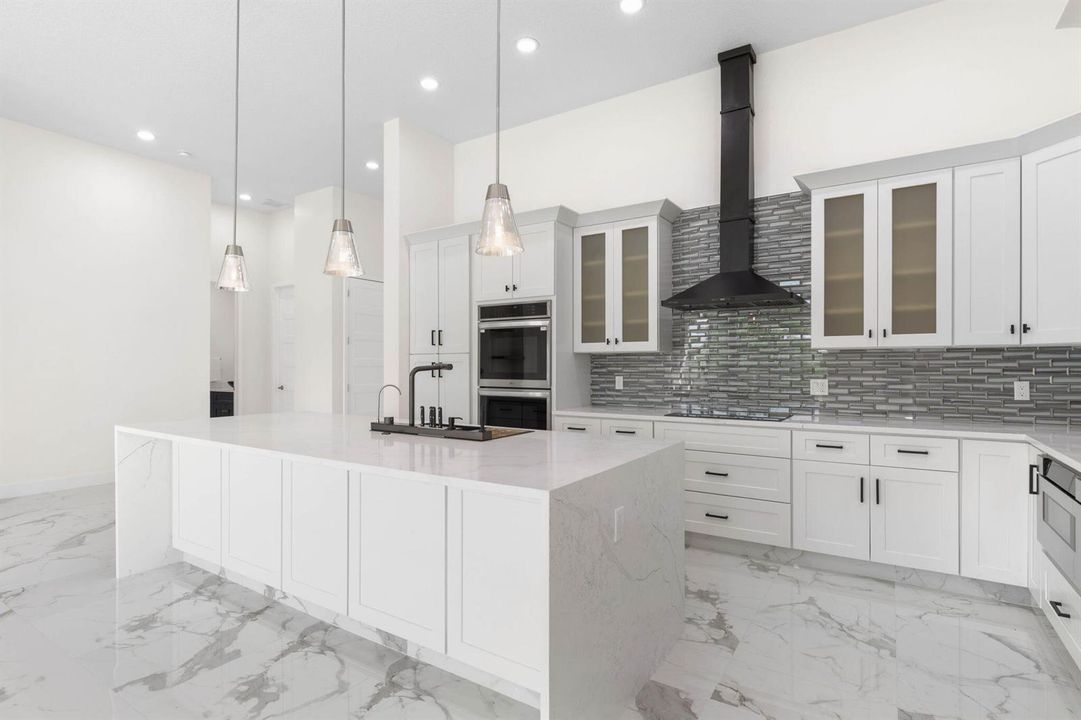14-web-or-mls-116 Longview Way N-13