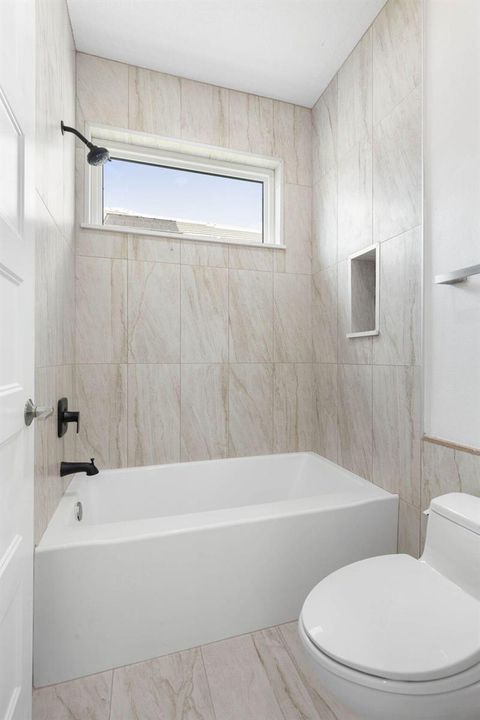 46-web-or-mls-116 Longview Way N-43