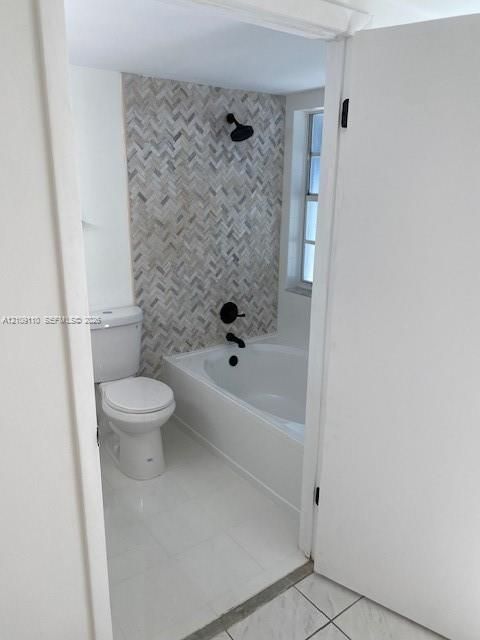 На продажу: $355,000 (2 спален, 2 ванн, 1020 Квадратных фут)