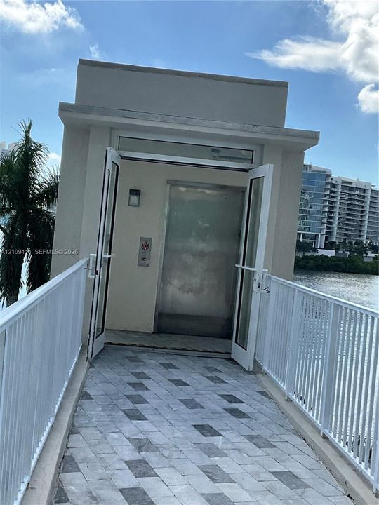 На продажу: $775,000 (2 спален, 2 ванн, 1870 Квадратных фут)