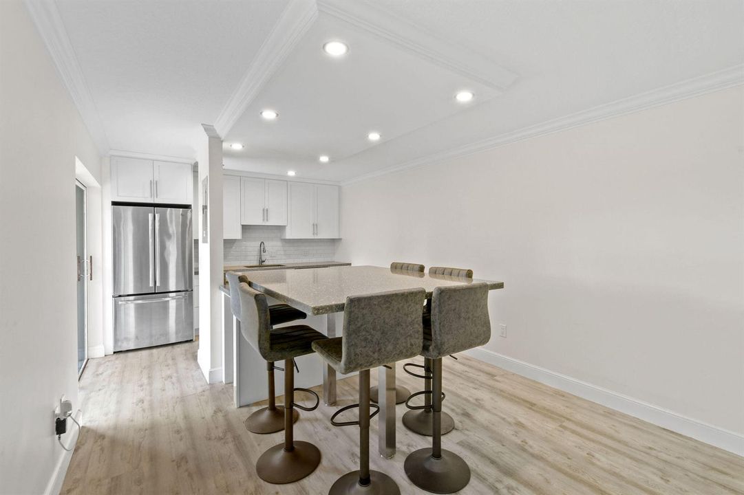 Eat In Kitchen