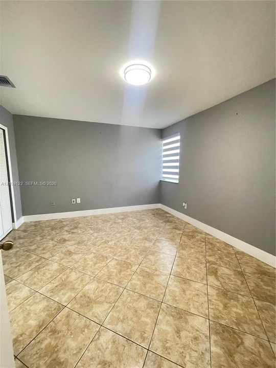 For Rent: $2,000 (1 beds, 1 baths, 735 Square Feet)