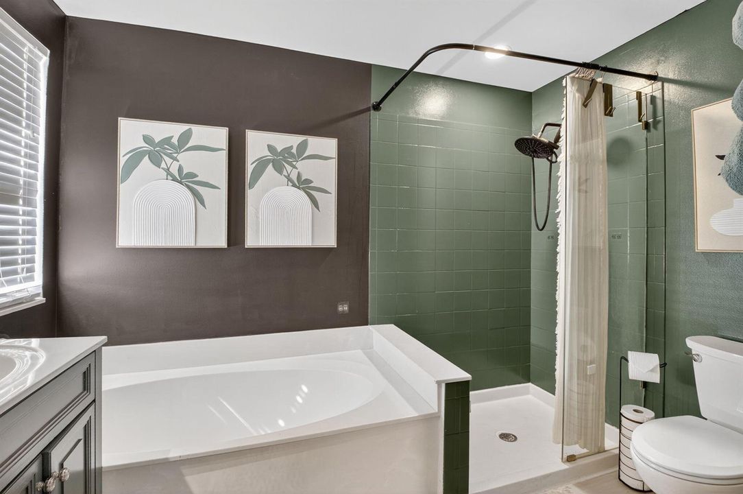 MASTER BATH