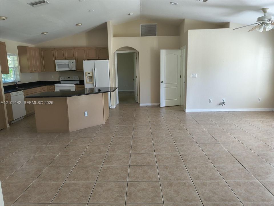 For Rent: $2,000 (3 beds, 2 baths, 0 Square Feet)
