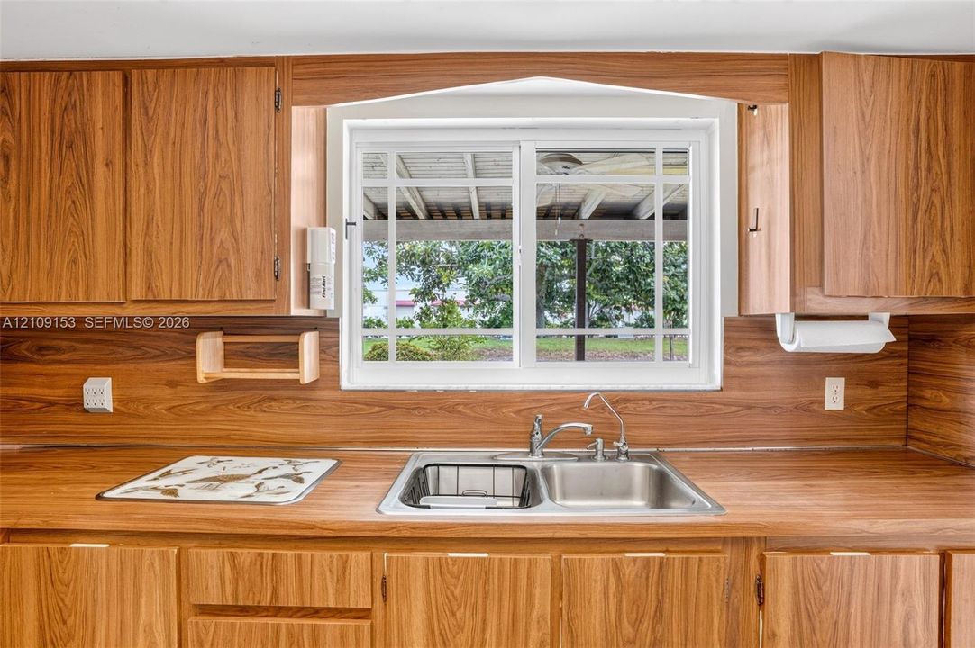 En Venta: $550,000 (3 camas, 2 baños, 1061 Pies cuadrados)
