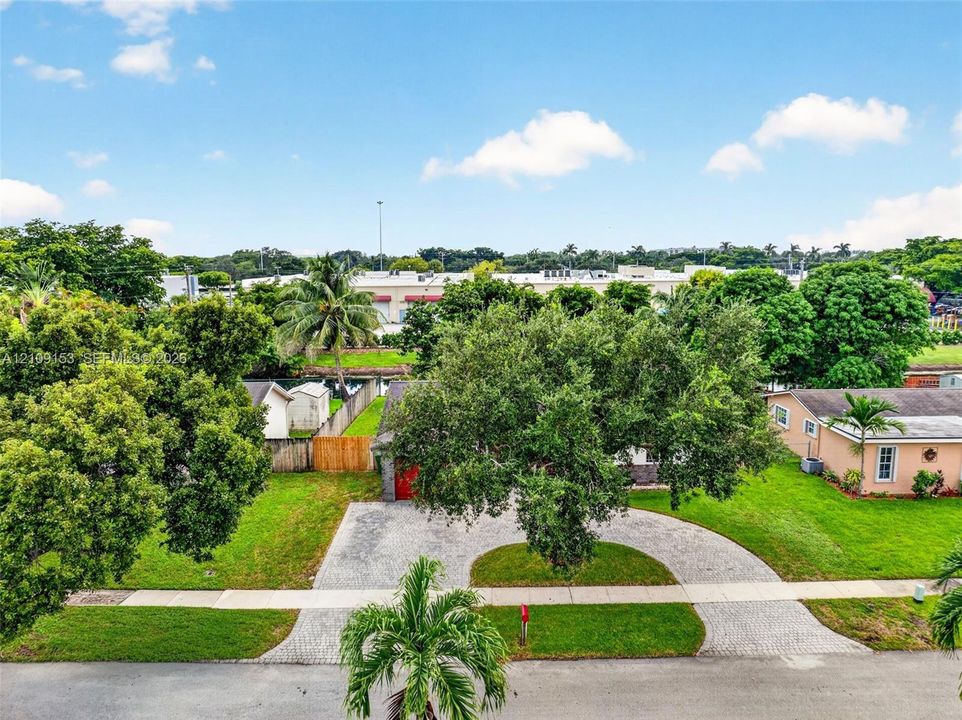 En Venta: $550,000 (3 camas, 2 baños, 1061 Pies cuadrados)