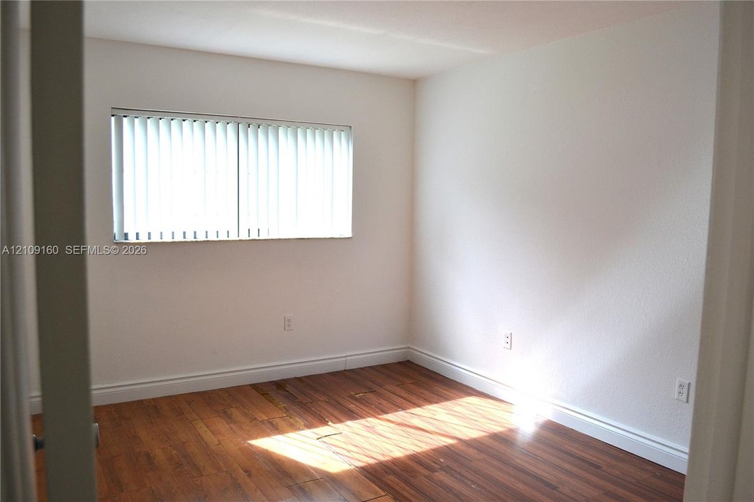 В аренду: $1,950 (2 спален, 1 ванн, 784 Квадратных фут)