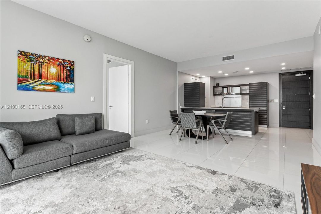 В аренду: $6,500 (2 спален, 2 ванн, 1237 Квадратных фут)