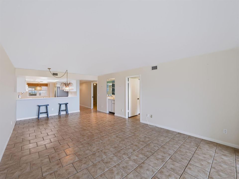 Living/Dining Room