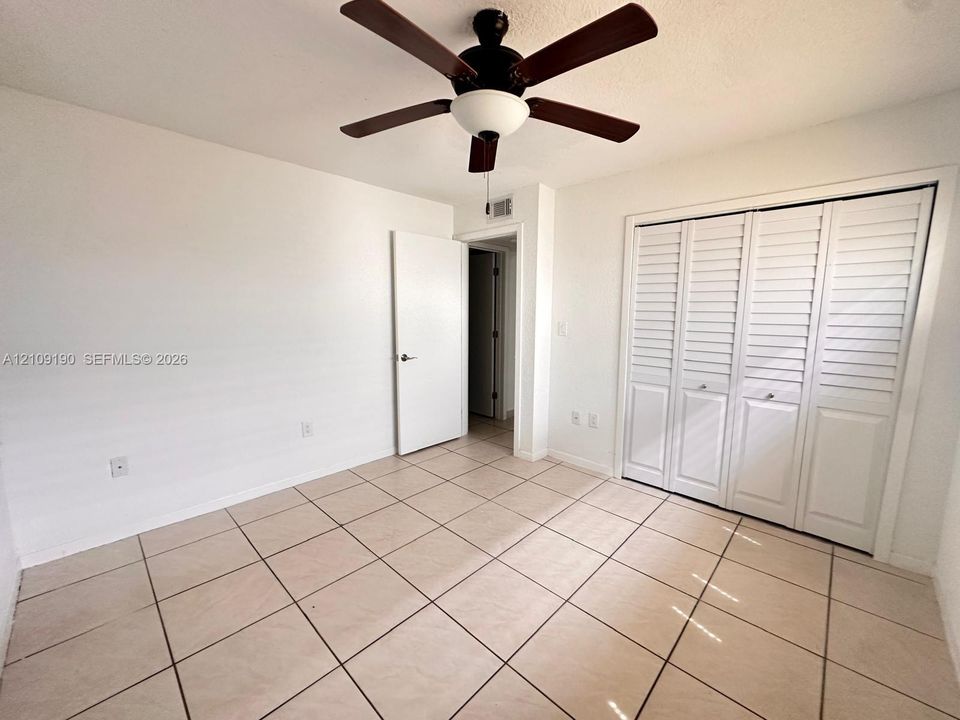 For Rent: $2,250 (2 beds, 2 baths, 888 Square Feet)