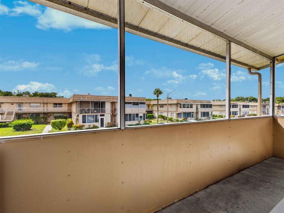 Screened Balcony
