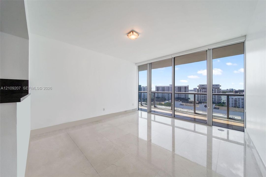 В аренду: $5,500 (1 спален, 1 ванн, 757 Квадратных фут)