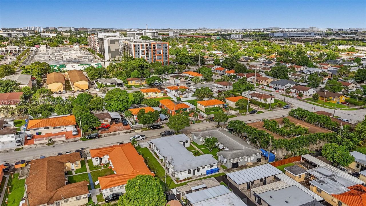В аренду: $1,900 (1 спален, 1 ванн, 400 Квадратных фут)
