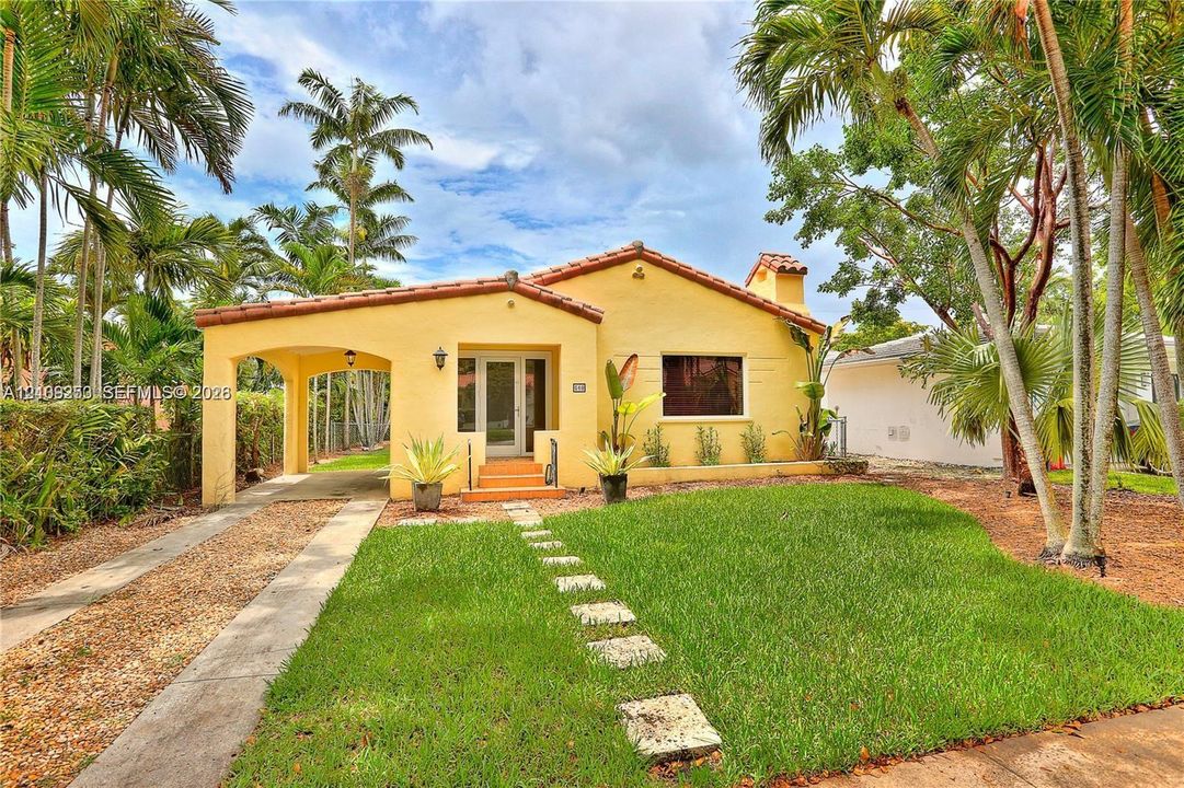 В аренду: $4,495 (2 спален, 1 ванн, 1104 Квадратных фут)