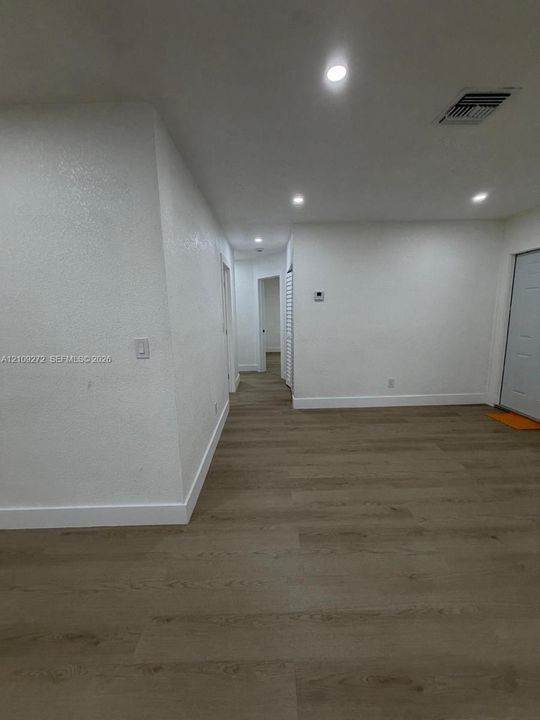 В аренду: $3,900 (3 спален, 2 ванн, 1396 Квадратных фут)