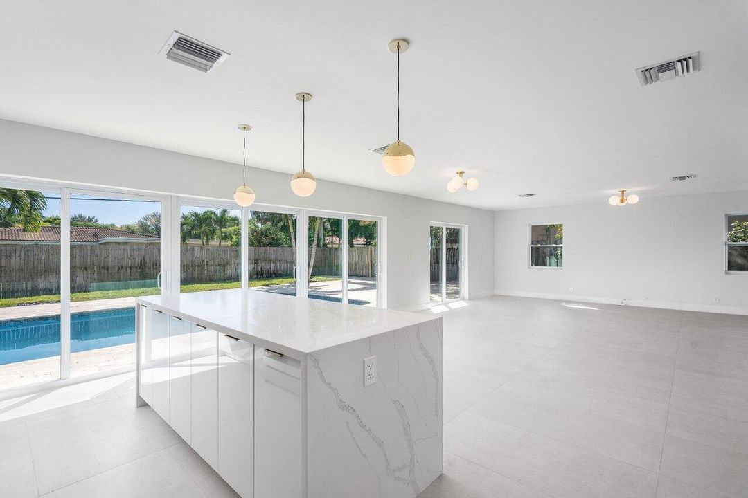 012-46Southwest9thAvenue-BocaRaton-FL-33