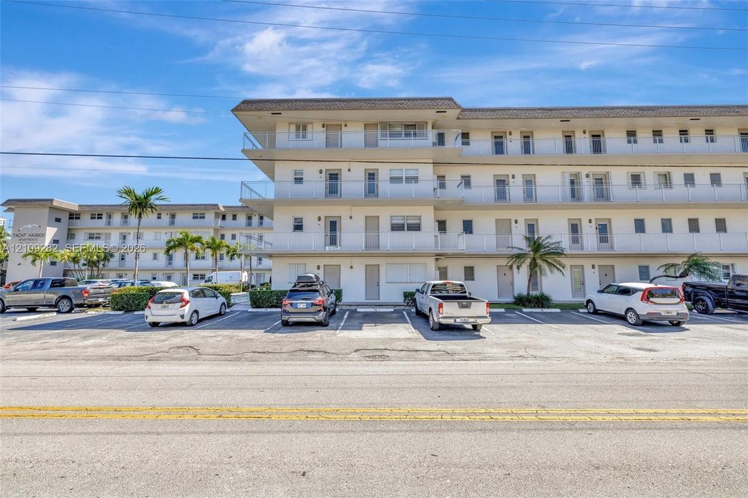 En Venta: $215,000 (1 camas, 1 baños, 806 Pies cuadrados)