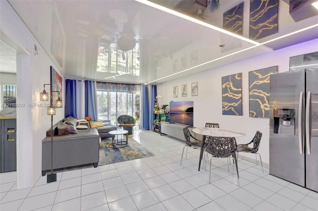 En Venta: $215,000 (1 camas, 1 baños, 806 Pies cuadrados)