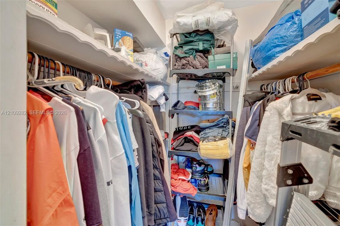 En Venta: $215,000 (1 camas, 1 baños, 806 Pies cuadrados)