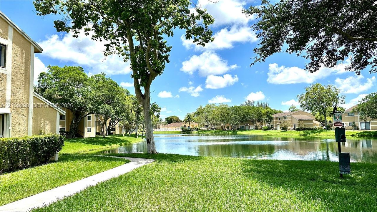 For Rent: $2,100 (2 beds, 2 baths, 1016 Square Feet)