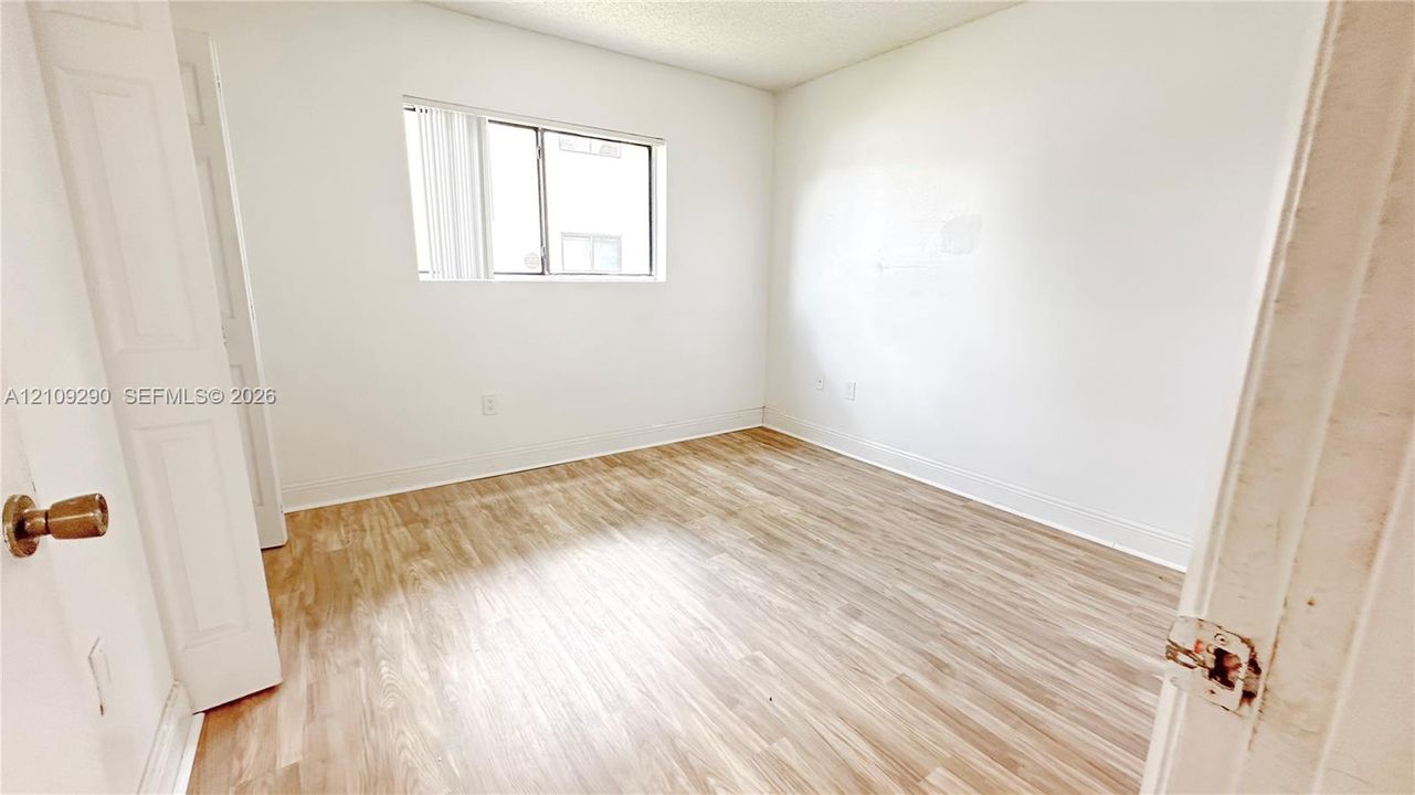 For Rent: $2,100 (2 beds, 2 baths, 1016 Square Feet)