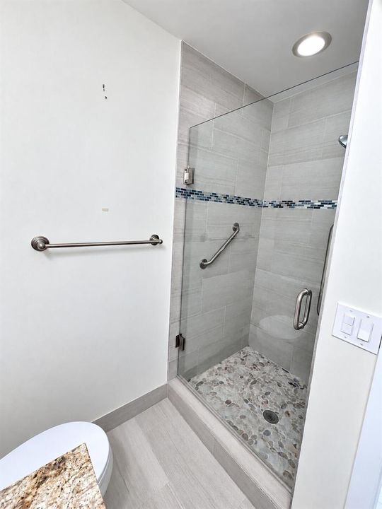 Master Shower 2