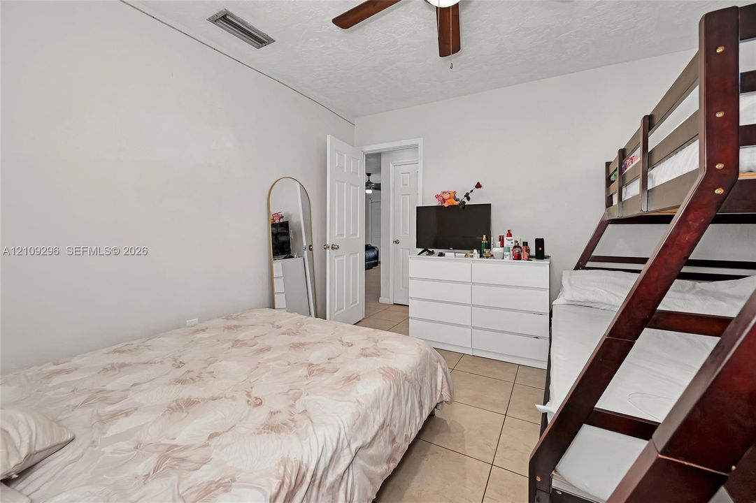 2/1 Bedroom