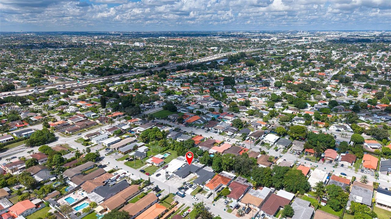 En Venta: $1,079,000 (0 camas, 0 baños, 2697 Pies cuadrados)