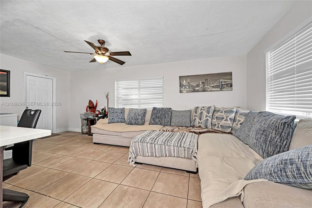 3/2 Family Room
