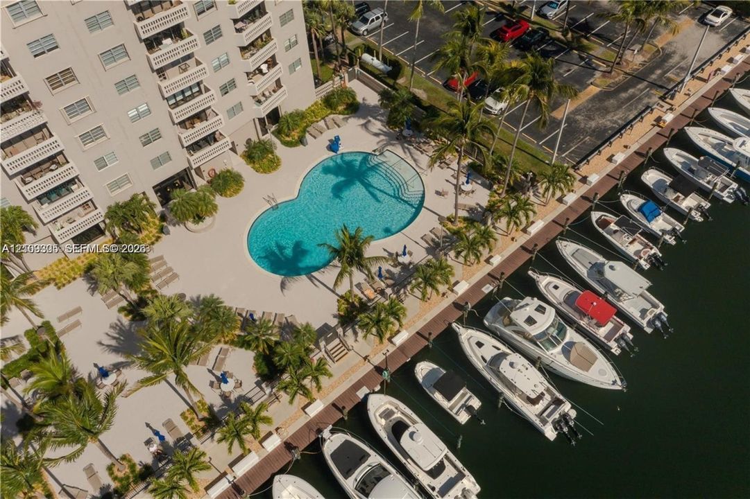 На продажу: $489,000 (1 спален, 1 ванн, 910 Квадратных фут)