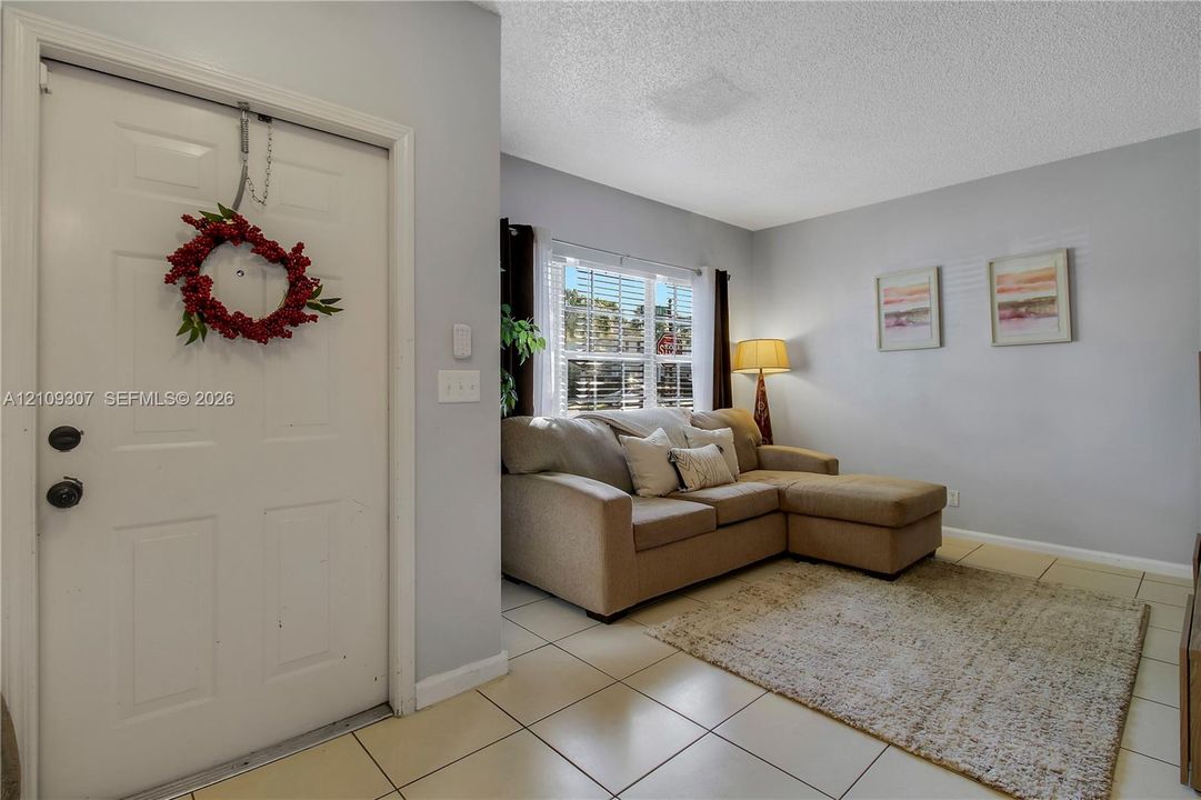 Living/entry