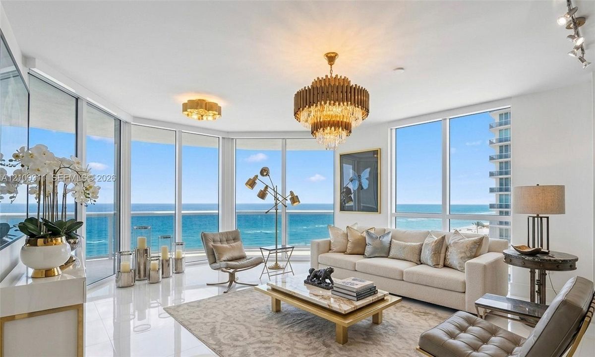 For Sale: $3,875,000 (3 beds, 3 baths, 4045 Square Feet)