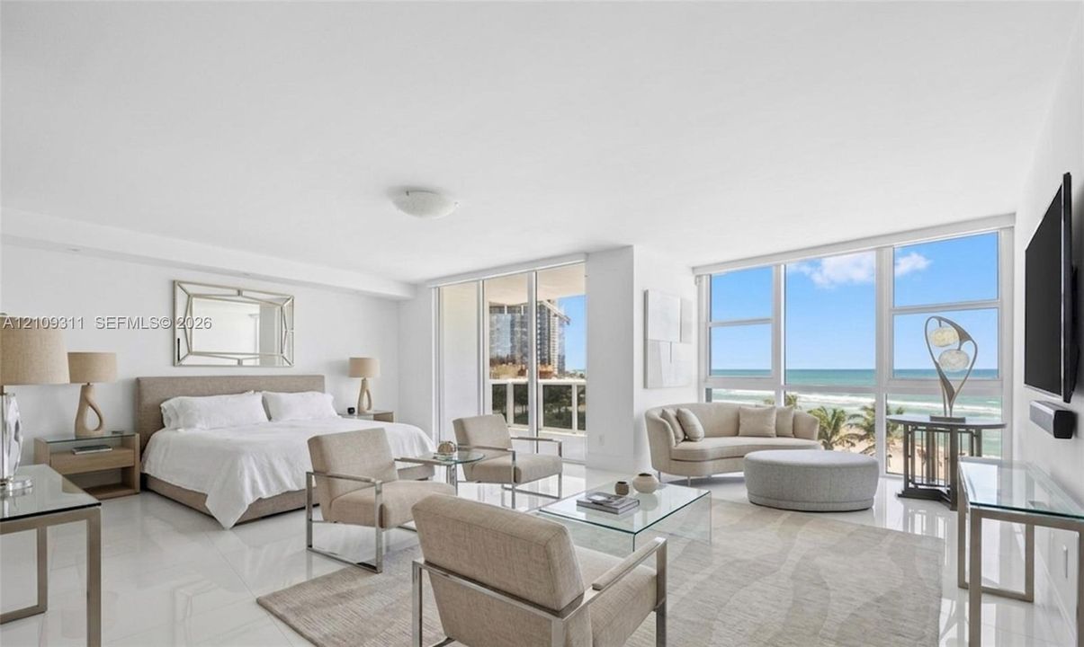 For Sale: $3,875,000 (3 beds, 3 baths, 4045 Square Feet)