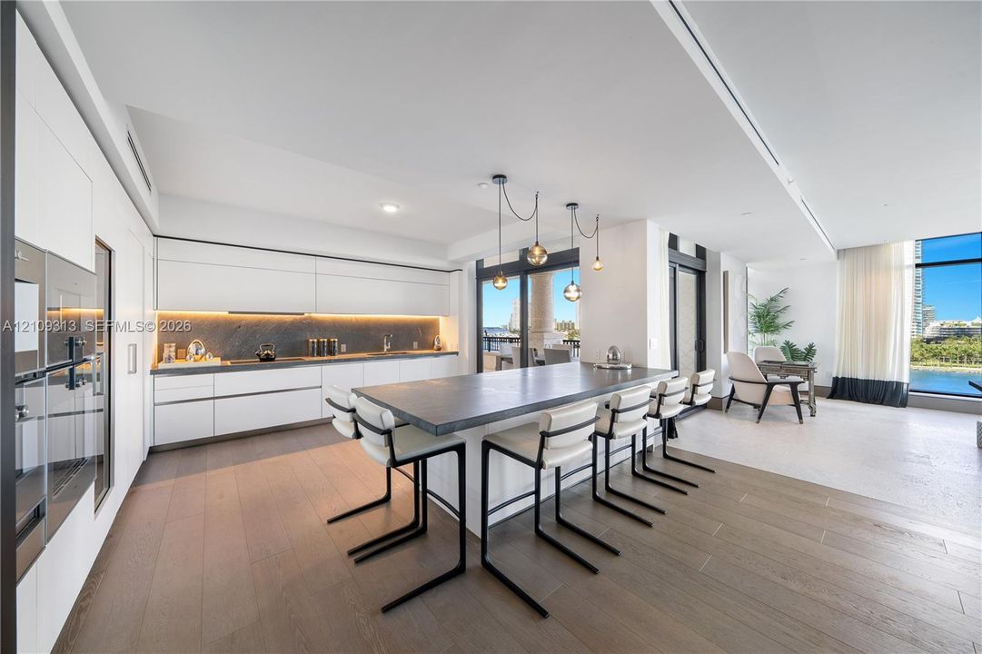 En Venta: $19,900,000 (4 camas, 4 baños, 4738 Pies cuadrados)
