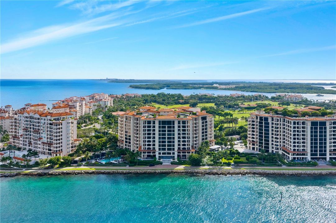 En Venta: $19,900,000 (4 camas, 4 baños, 4738 Pies cuadrados)